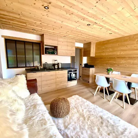 3 Pieces A Megeve, Balcon, Cheminee - Fr-1-453-282 *